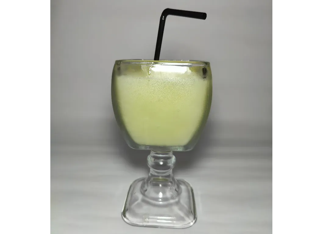Refresco copoazu en copa de vidrio